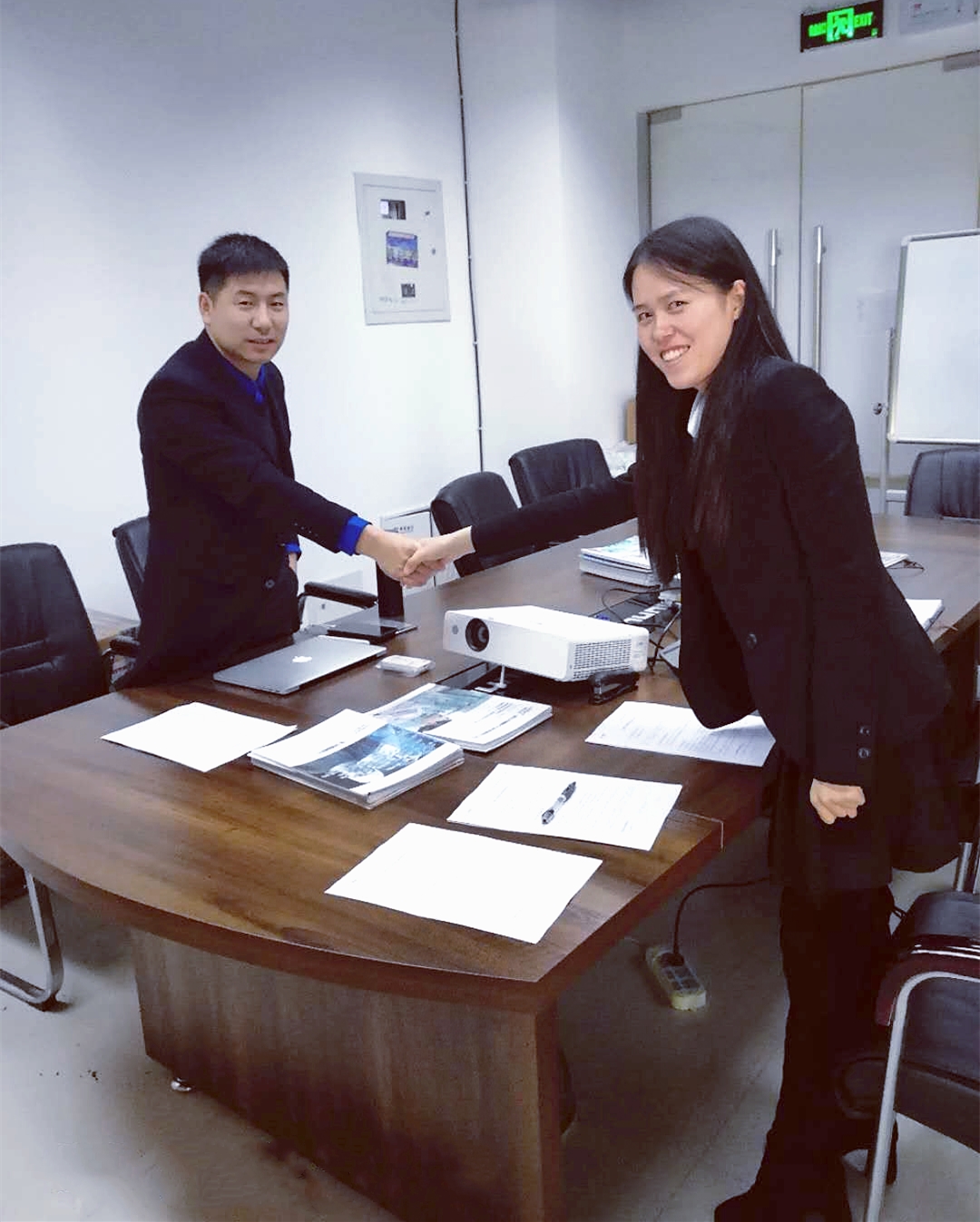 四川德析仪器与春语环保科技达成战略合作